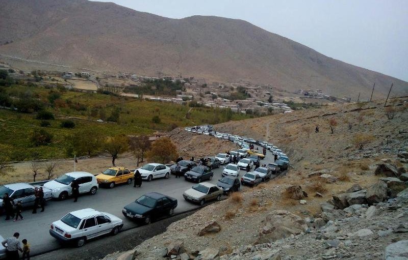 سایه  بلند مرگ بر سر جاده روستایی اراک -مهرآباد و هزاوه