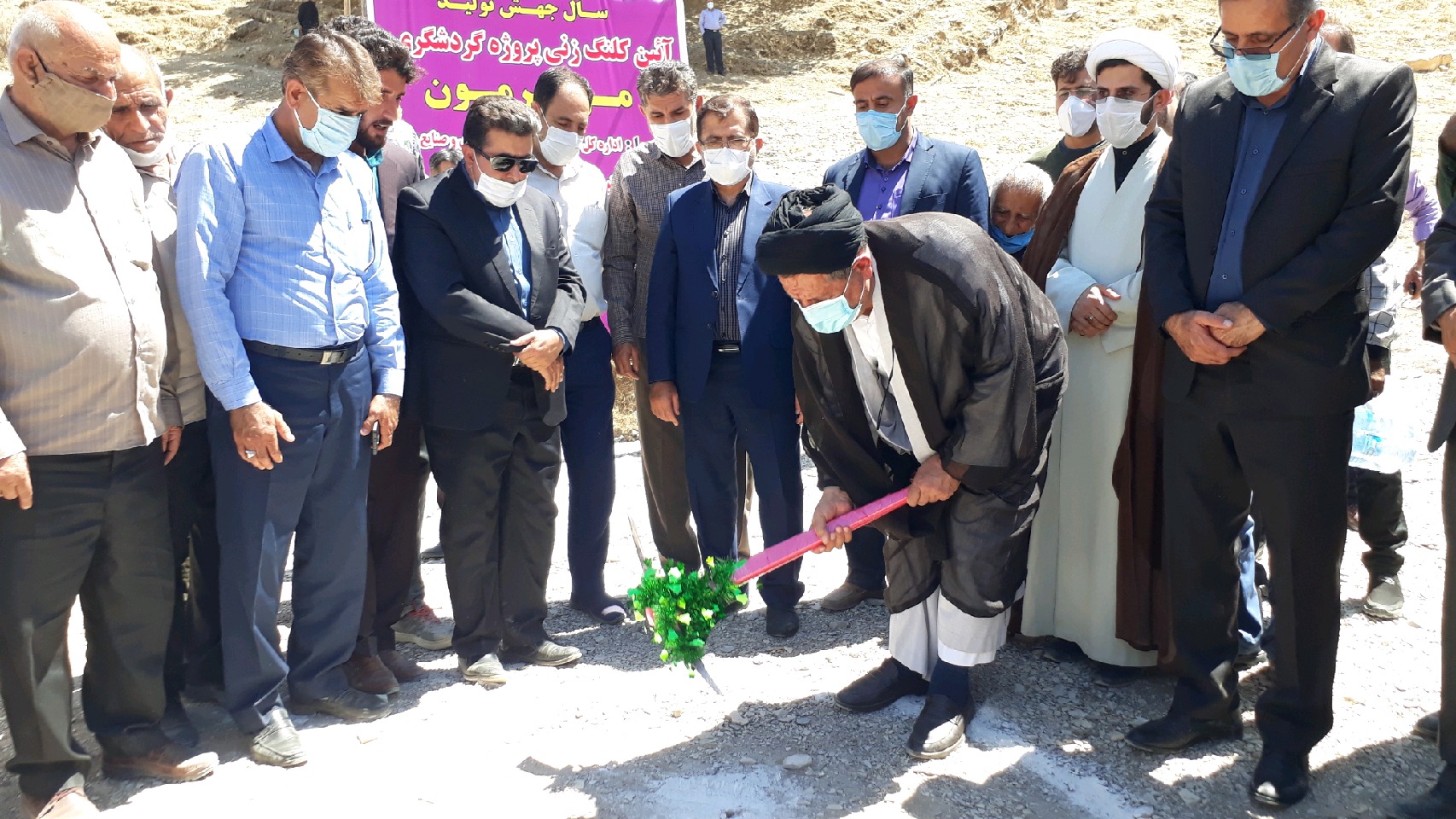 بهره برداری و کلنگ زنی ۳۲ پروژه عمرانی و اقتصادی در لنده/ آغاز پروژه شاخص گردشگری با مشارکت بنیاد علوی و میراث فرهنگی